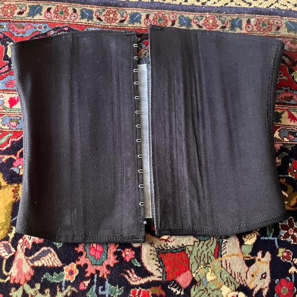Brand new waist trainer, - Picture 3 of 8